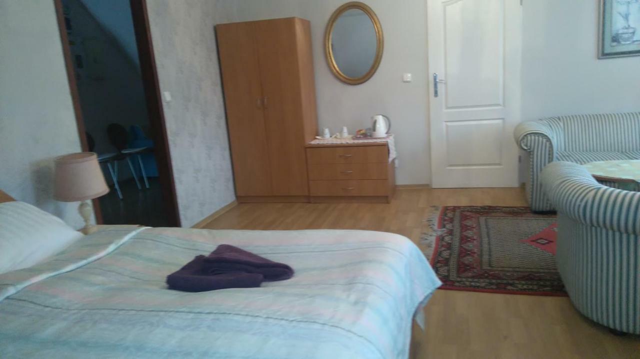 Gosciniec Ella Inn Lipniki Lipniki  Exteriör bild