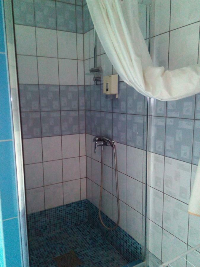 Gosciniec Ella Inn Lipniki Lipniki  Exteriör bild